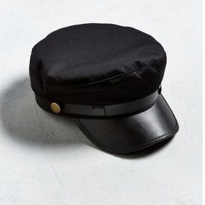 UO Fisherman Leather Band Hat